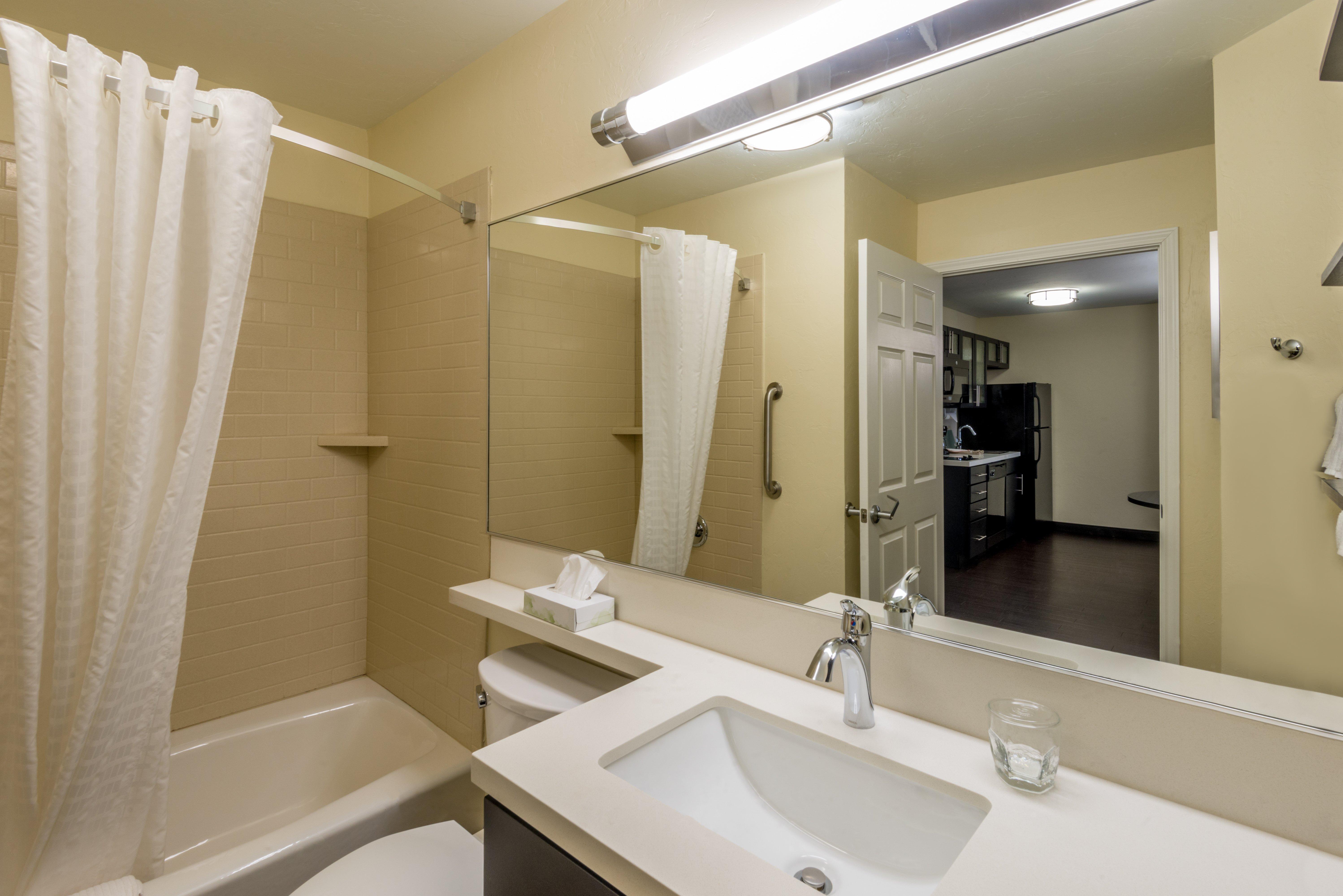 Candlewood Suites Del City By Ihg Exterior foto